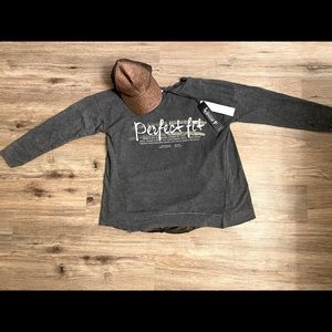 MEDIUM fit. Lacrosse perfect fit long sleeve shirt